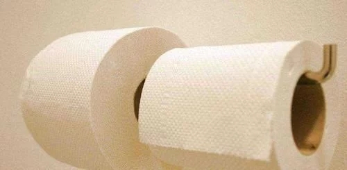 保定杠紙廠家問(wèn)：你還不知道“紙巾紙”與“衛(wèi)生紙”差到哪里了嗎？